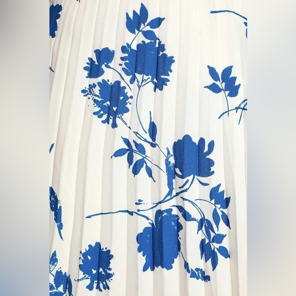 Size S - Lulus Lindsie Blue and White Floral Print Pleated Wrap Maxi Dress - Picture 6 of 9